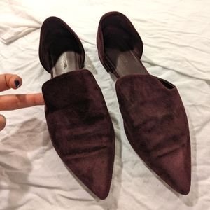 Vince Damaris Burgundy Flats